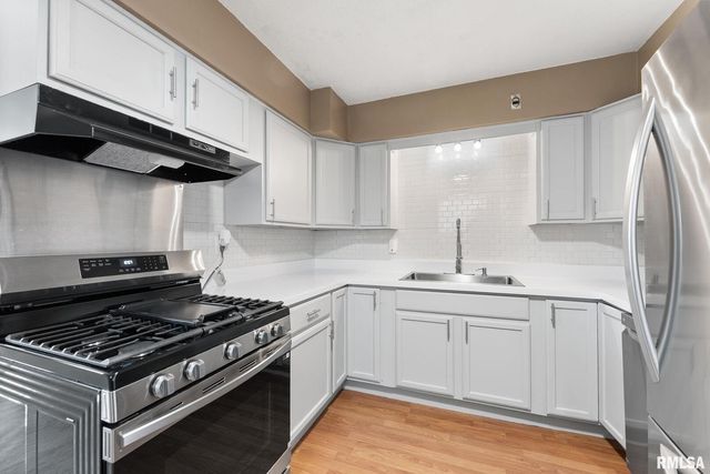 1215 Wisconsin Street, Le Claire, IA 52753