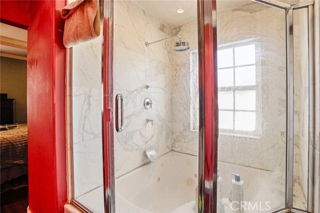 6355 Peach Avenue, Van Nuys (los Angeles), CA 91411