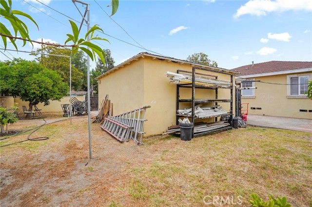 6355 Peach Avenue, Van Nuys (los Angeles), CA 91411