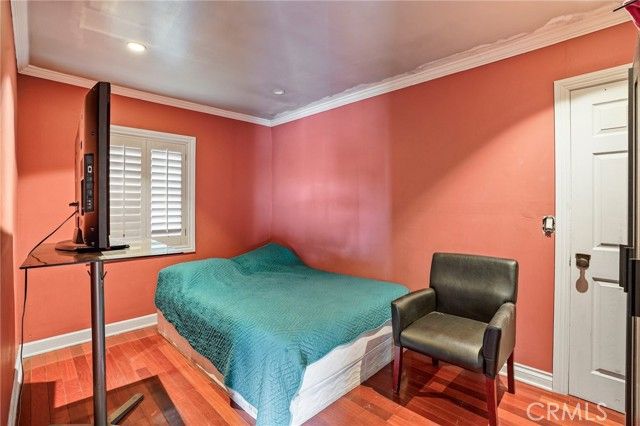 6355 Peach Avenue, Van Nuys (los Angeles), CA 91411