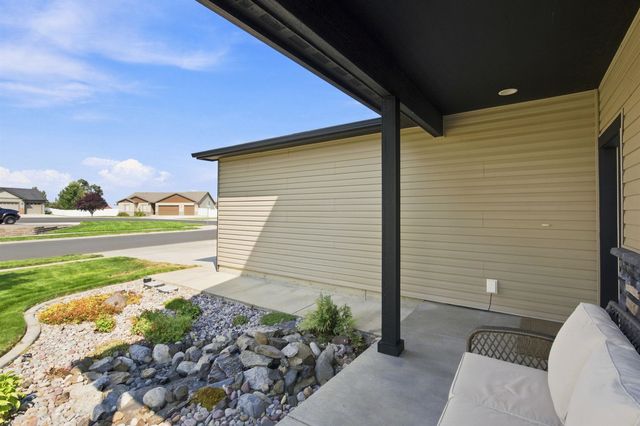 3821 W Dawn Ave, Spokane, WA 99208