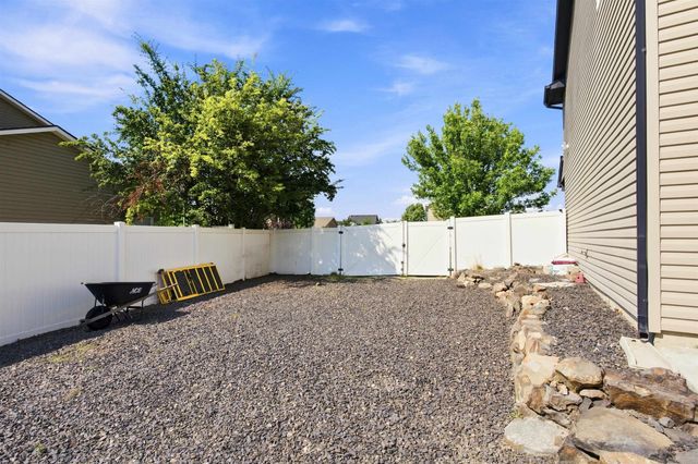 3821 W Dawn Ave, Spokane, WA 99208