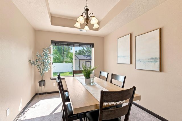 3821 W Dawn Ave, Spokane, WA 99208