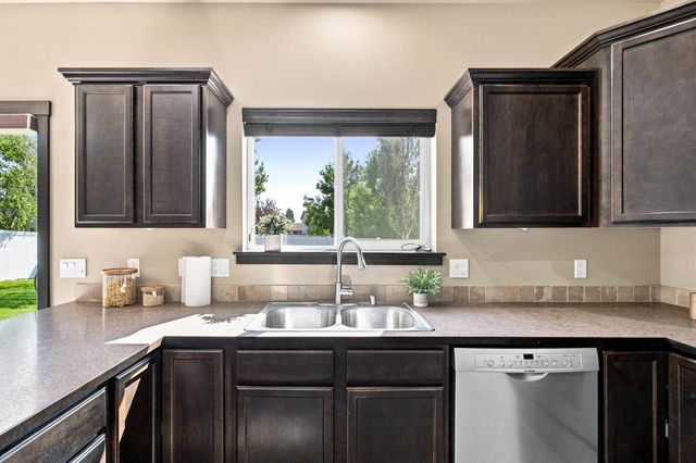 3821 W Dawn Ave, Spokane, WA 99208