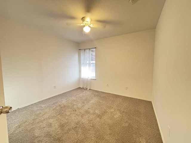 830 W Colony Drive, Arlington, TX 76001