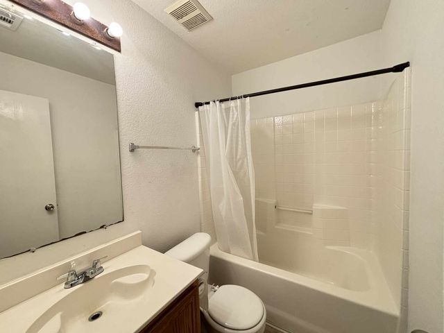 830 W Colony Drive, Arlington, TX 76001