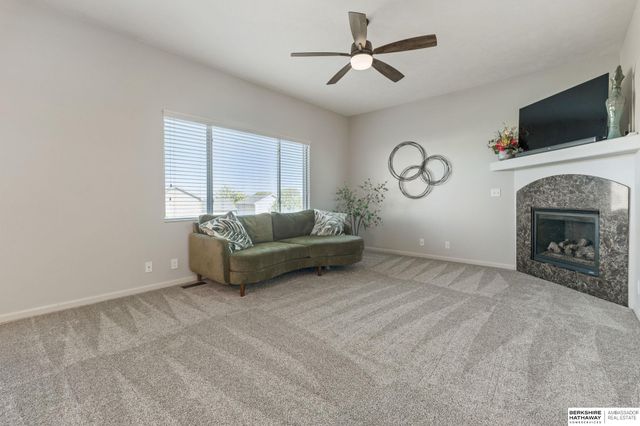 8215 N 147th Avenue, Bennington, NE 68007