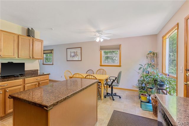 3659 Warners Road, Camillus, NY 13209