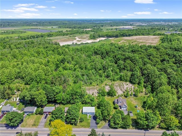 3659 Warners Road, Camillus, NY 13209