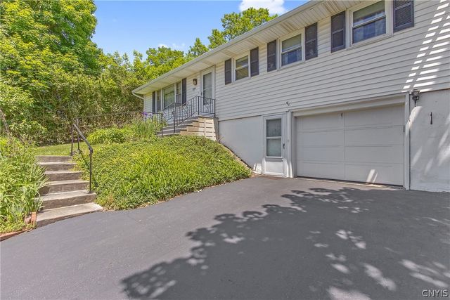 3659 Warners Road, Camillus, NY 13209