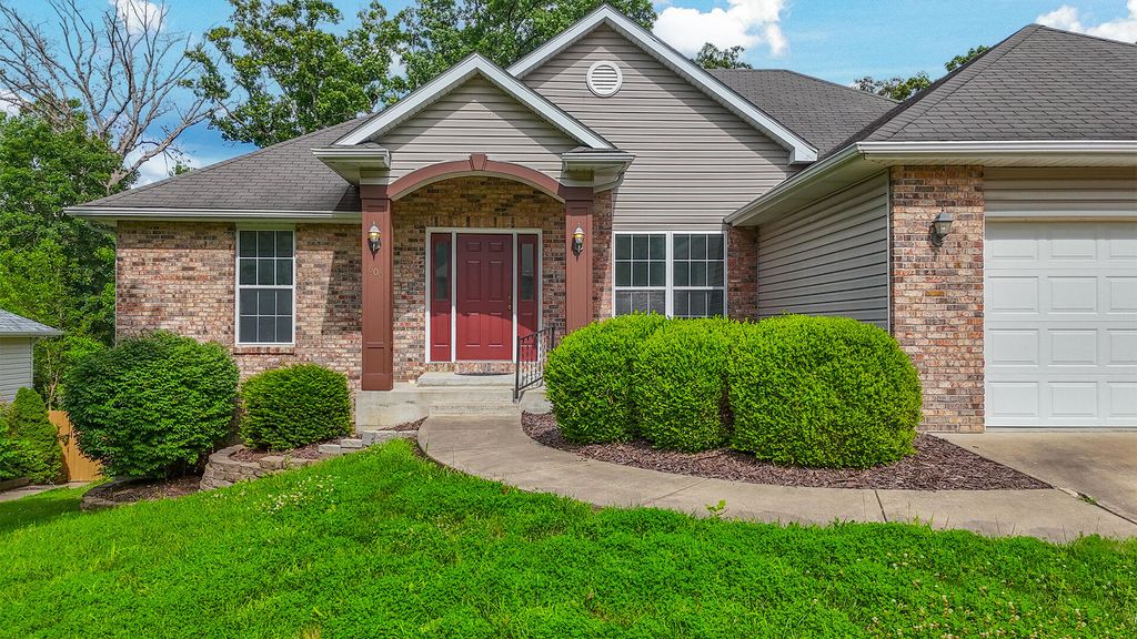 606 ADENS WOODS CT, Columbia, MO 65201