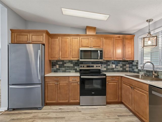 1613 BAY MEADOWS LANE, Lady Lake, FL 32159