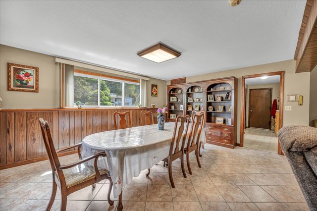 27 Cooper Hill Court, Hamden, CT 06514