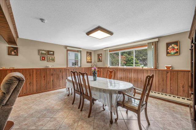 27 Cooper Hill Court, Hamden, CT 06514