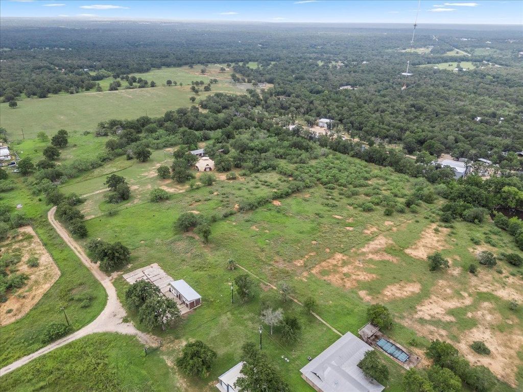 267 Linam LN, Cedar Creek, TX 78612