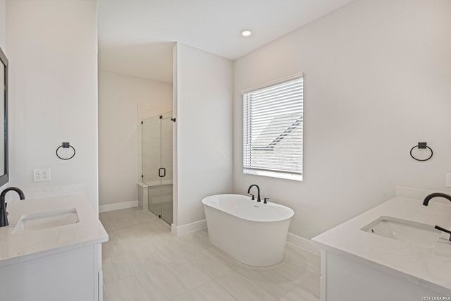 289 Lawrence Drive, Castroville, TX 78009