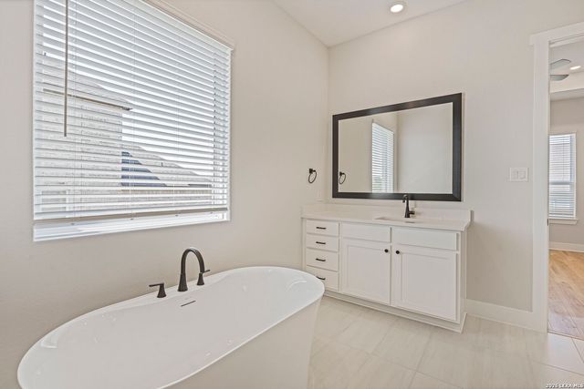 289 Lawrence Drive, Castroville, TX 78009