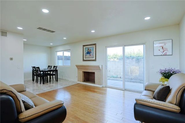 4828 W 5th E, Santa Ana, CA 92703