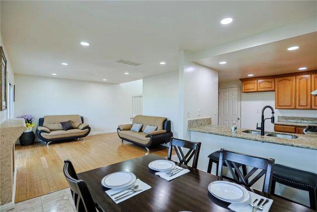 4828 W 5th E, Santa Ana, CA 92703