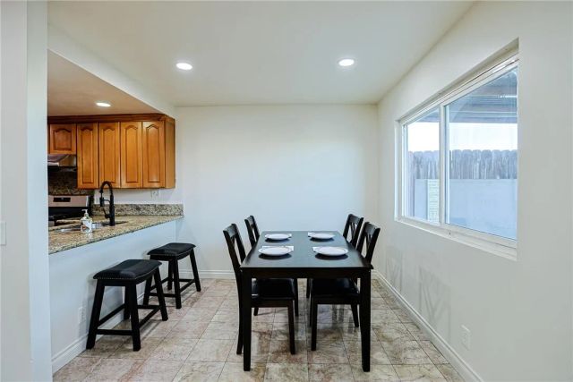 4828 W 5th E, Santa Ana, CA 92703
