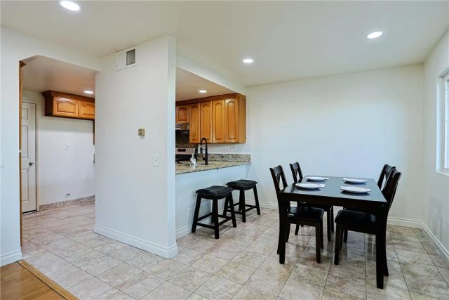 4828 W 5th E, Santa Ana, CA 92703