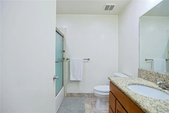 4828 W 5th E, Santa Ana, CA 92703