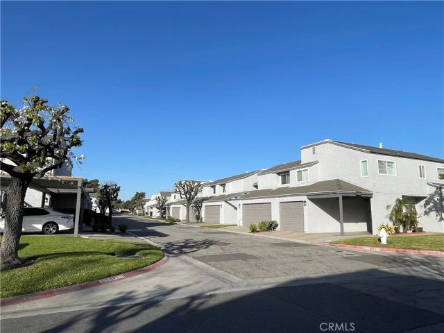4828 W 5th E, Santa Ana, CA 92703