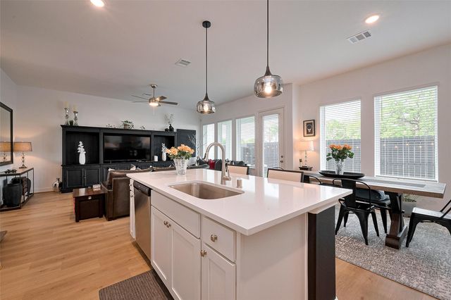 1615 Regents Gate Road, Houston, TX 77055