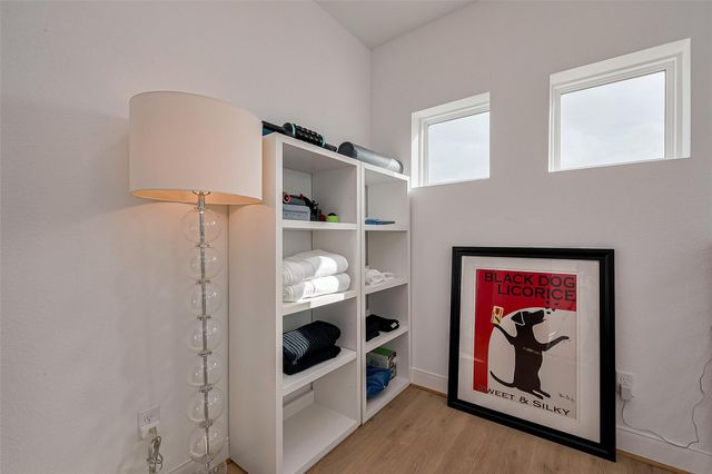 1615 Regents Gate Road, Houston, TX 77055