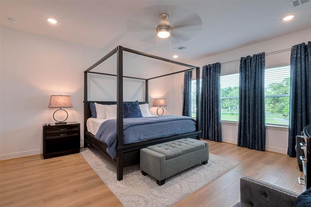 1615 Regents Gate Road, Houston, TX 77055