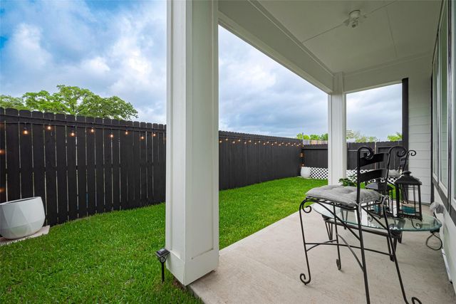 1615 Regents Gate Road, Houston, TX 77055