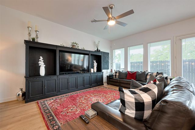 1615 Regents Gate Road, Houston, TX 77055