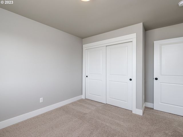 267 SUNDAY Dr, Creswell, OR 97426