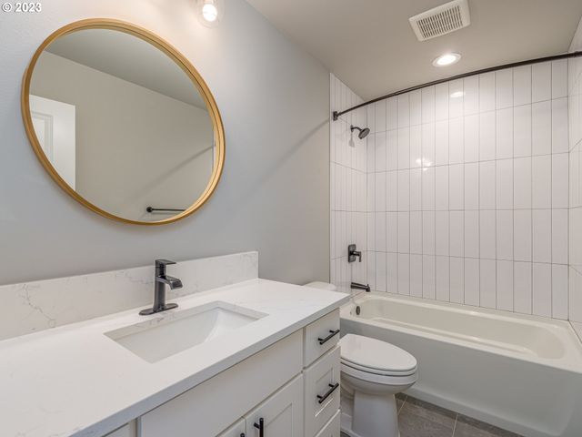 267 SUNDAY Dr, Creswell, OR 97426