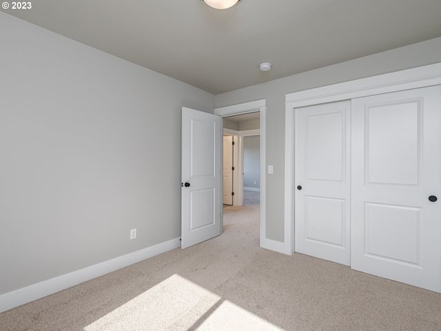 267 SUNDAY Dr, Creswell, OR 97426