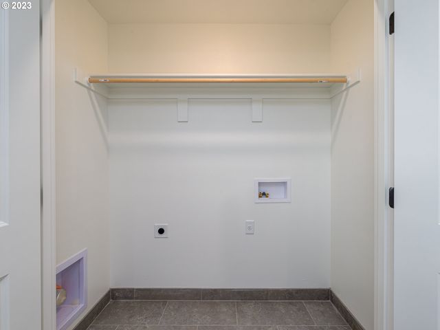 267 SUNDAY Dr, Creswell, OR 97426