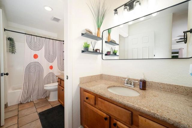 432 Edgehill Ln 116, Oceanside, CA 92054