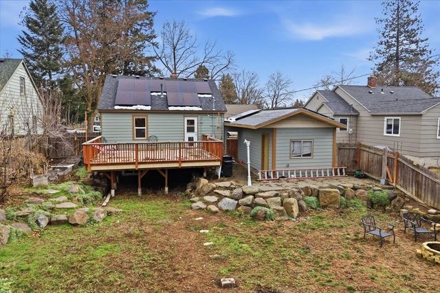 3923 N Hawthorne St, Spokane, WA 99205