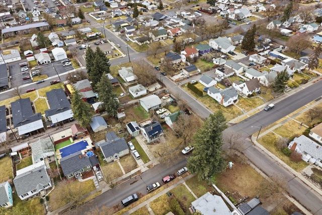 3923 N Hawthorne St, Spokane, WA 99205