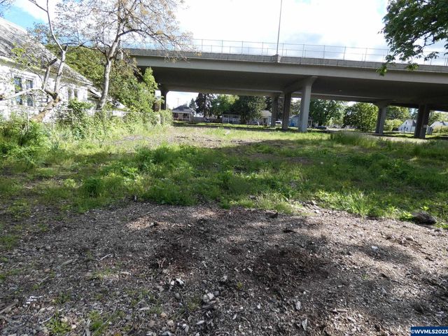 1370 Leslie St SE, Salem, OR 97301