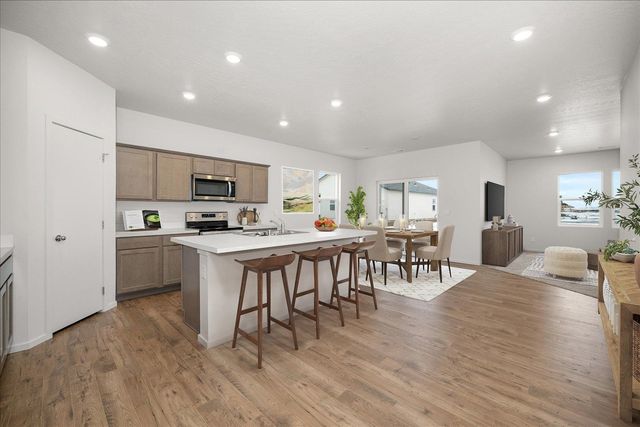 1517 E A St, Deer Park, WA 99006
