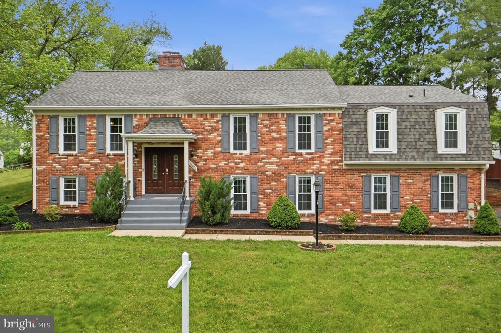 Image 1 of property listing at 11807 FAIRGREEN LN, Upper Marlboro, MD 20772