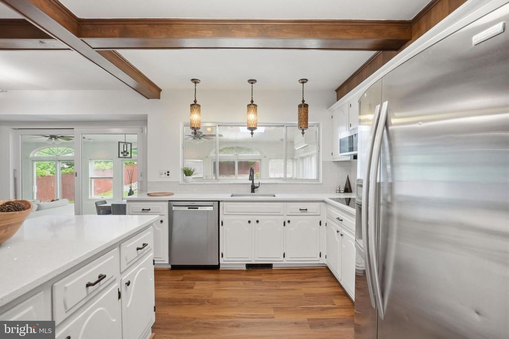 Image 13 of property listing at 11807 FAIRGREEN LN, Upper Marlboro, MD 20772