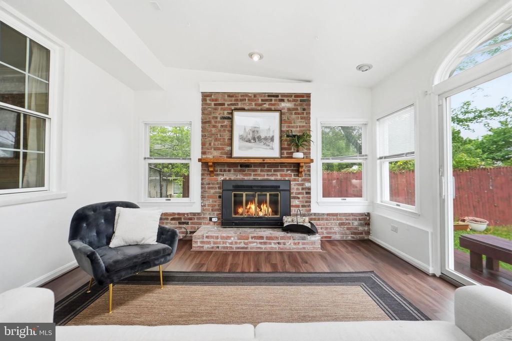 Image 20 of property listing at 11807 FAIRGREEN LN, Upper Marlboro, MD 20772