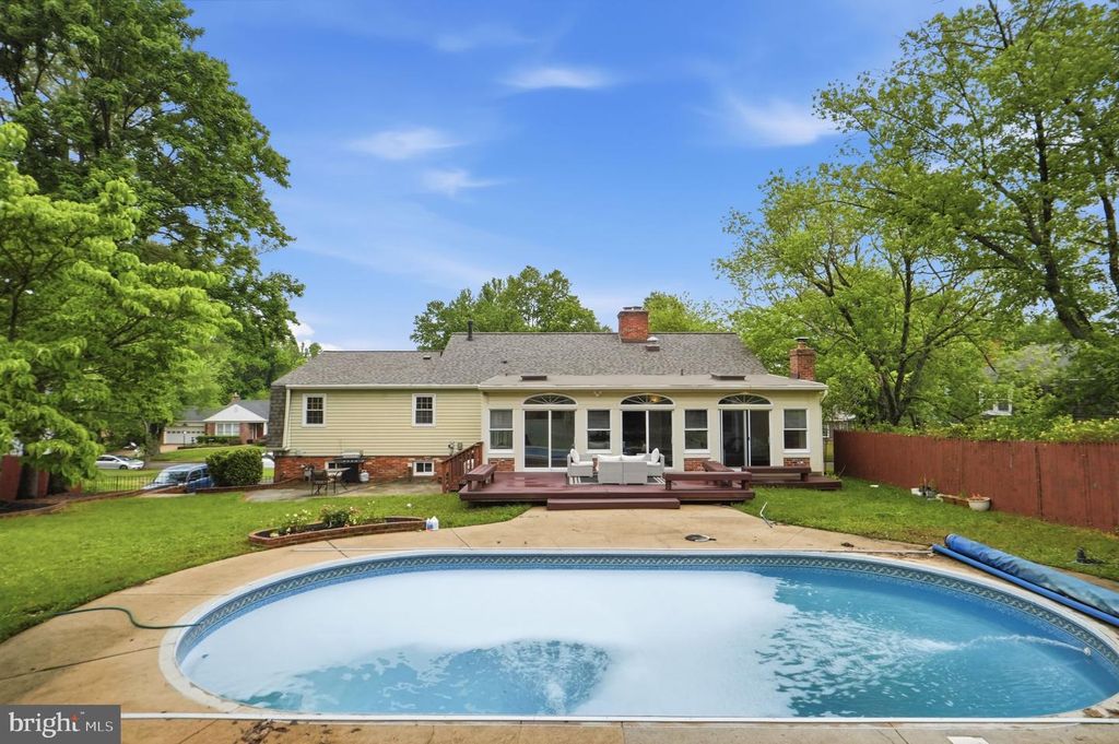 Image 26 of property listing at 11807 FAIRGREEN LN, Upper Marlboro, MD 20772