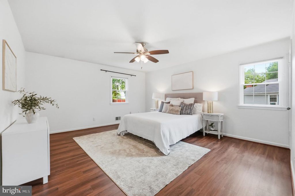 Image 27 of property listing at 11807 FAIRGREEN LN, Upper Marlboro, MD 20772
