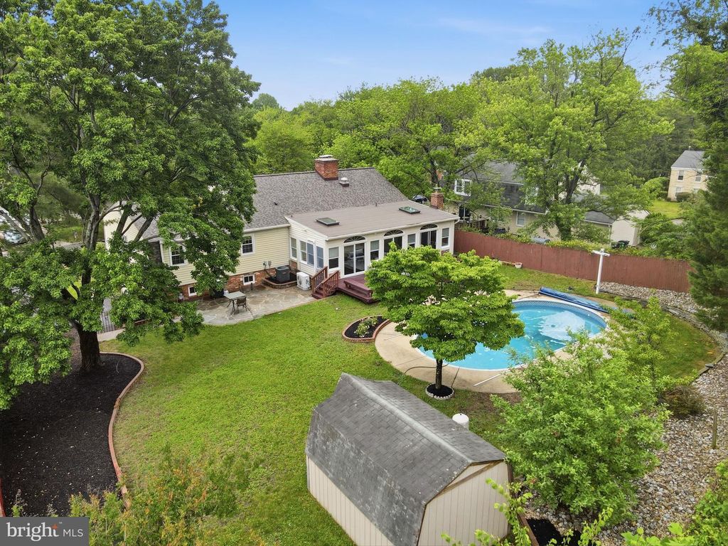 Image 3 of property listing at 11807 FAIRGREEN LN, Upper Marlboro, MD 20772