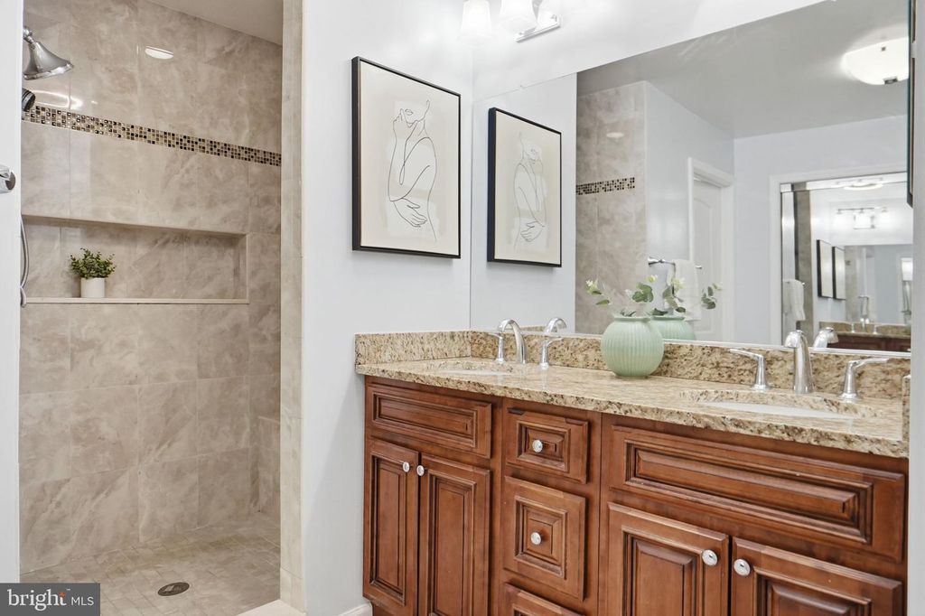 Image 32 of property listing at 11807 FAIRGREEN LN, Upper Marlboro, MD 20772