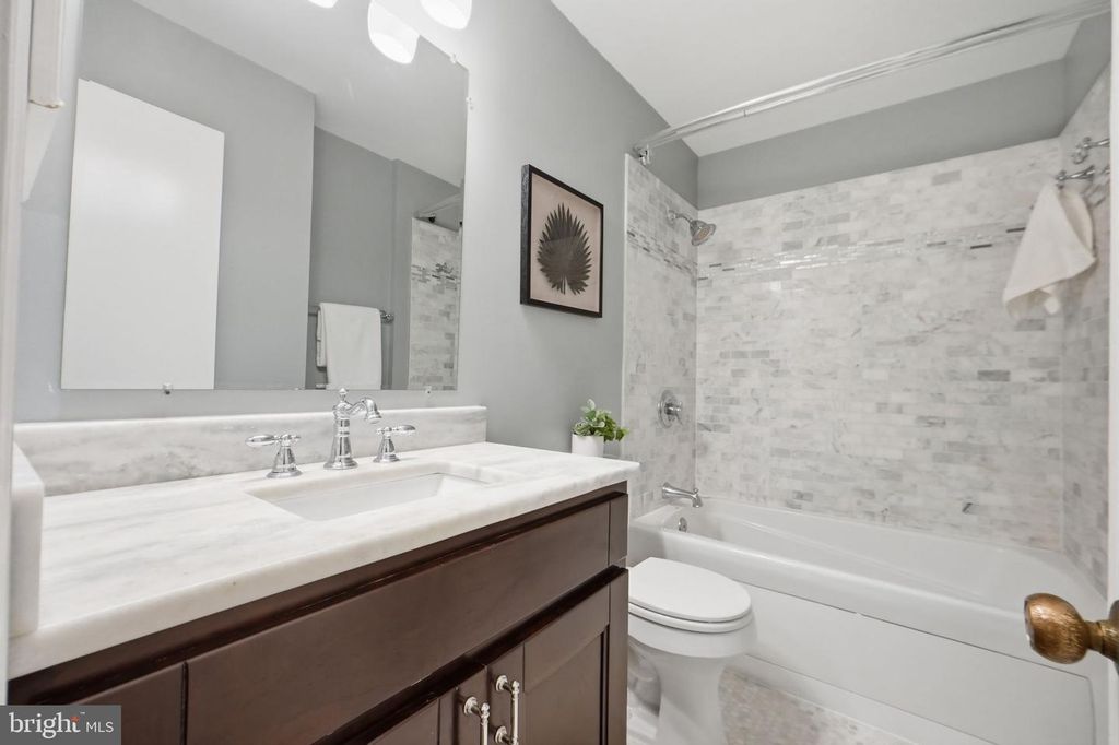 Image 39 of property listing at 11807 FAIRGREEN LN, Upper Marlboro, MD 20772
