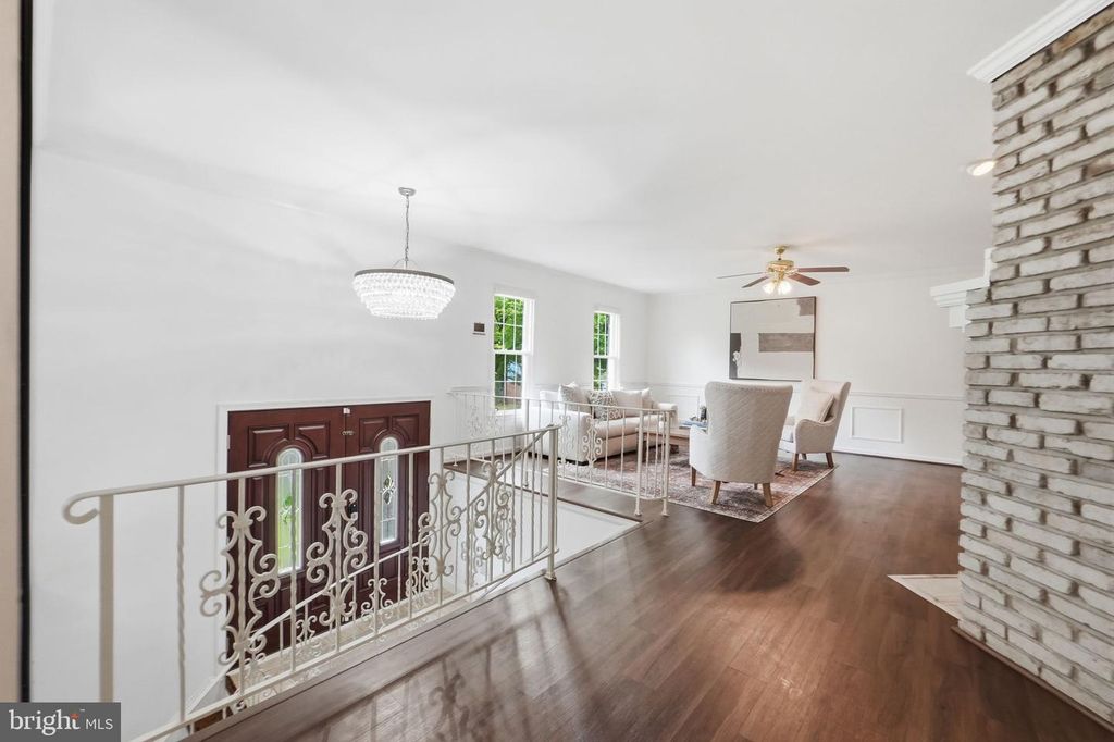 Image 7 of property listing at 11807 FAIRGREEN LN, Upper Marlboro, MD 20772